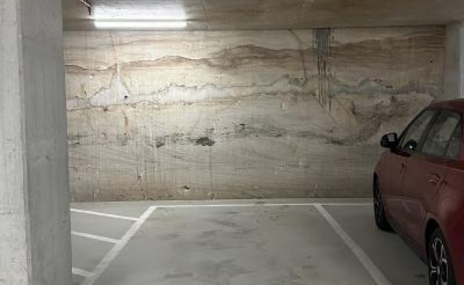 Amazing Undercover Parking And Storage Near Bondi Road