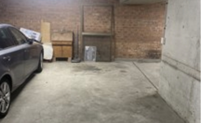 Secure off road Parking - Ocean St North, Bondi