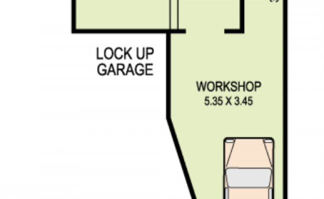 Lockup garage & storage near city