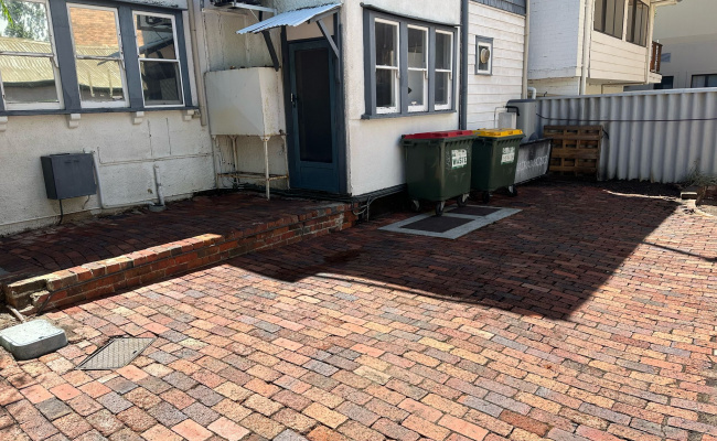 Double Car / Truck Bay in West Perth