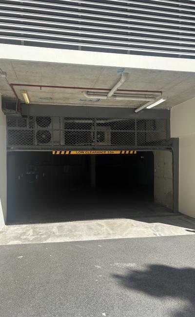Underground Location in Security Gated Apartment building. 3 minutes to public transport hub
