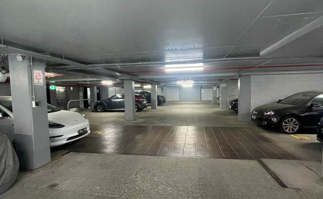 Collingwood - Secure Garage Parking with Remote 24/7 Access near Woolies