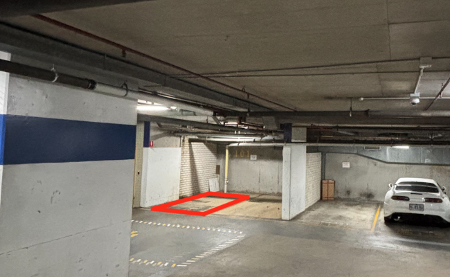 2 Minutes from Hyde Park - Underground Parking