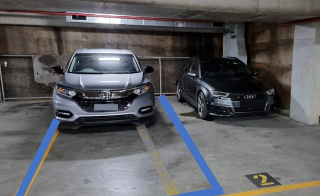 Secure Parking Pacific Hwy - Access Doohat Av