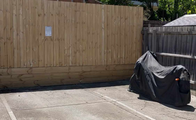 Parking space in St Kilda, excellent position