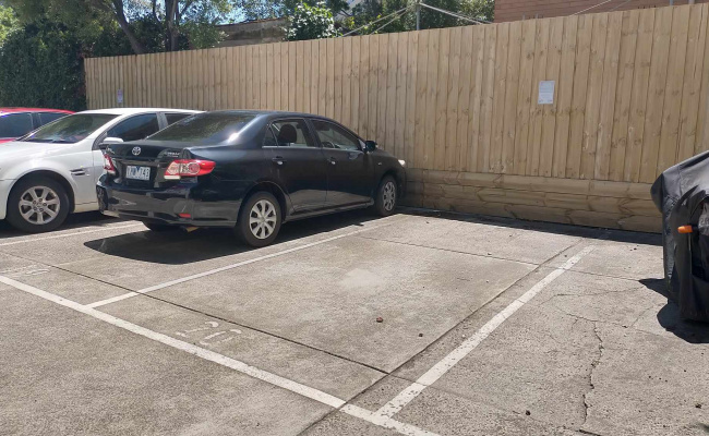 Parking space in St Kilda, excellent position