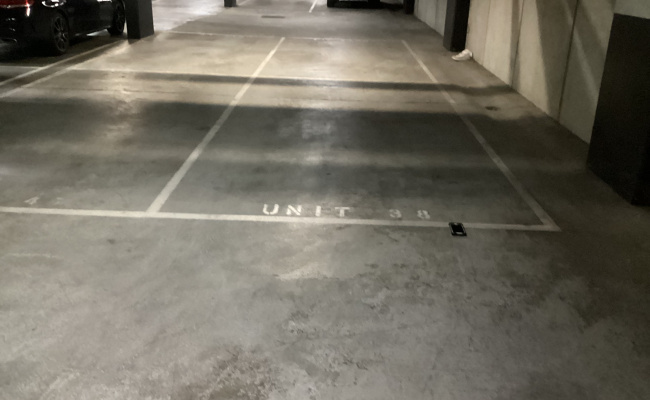 Location! Security! Easy! Best spot in Melbourne