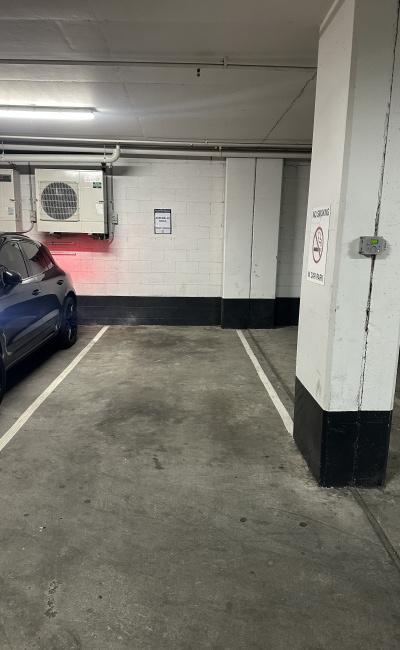 South Melbourne - Secure Reserved Parking Near Shrine of Remembrance