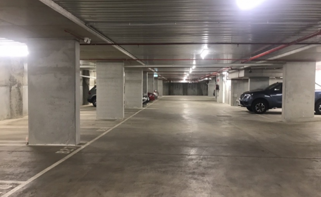 Indoor car spot in prime Carlton location, walking distance to Melbourne Uni, Fitzory, Collingwood