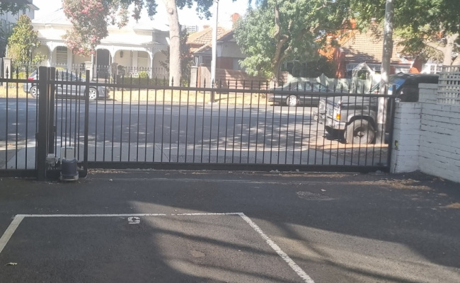 Great Parking- Central St Kilda