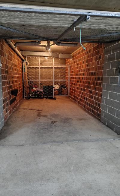 Double locked up garage available in Westmead