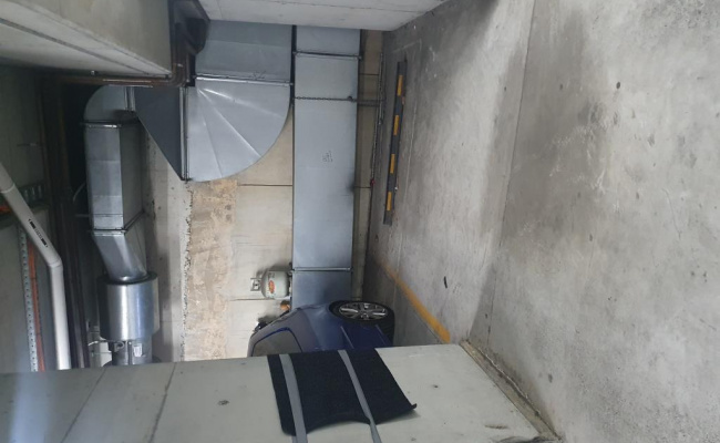 Undercover park close to RPA and University
