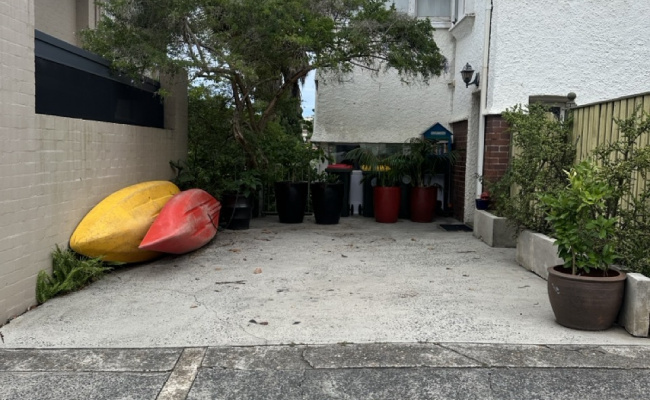 Large Kirribilli Parking Space