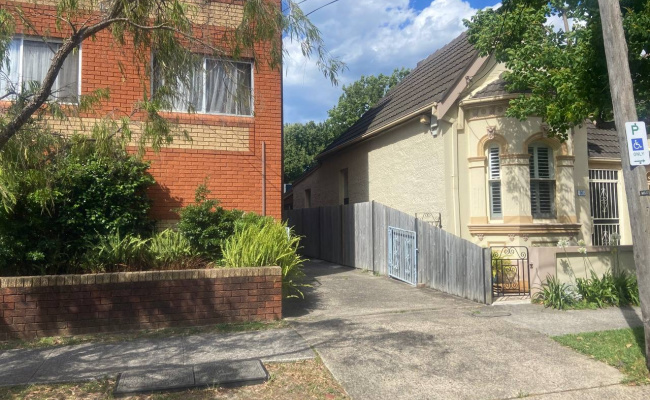 Covered parking in randwick