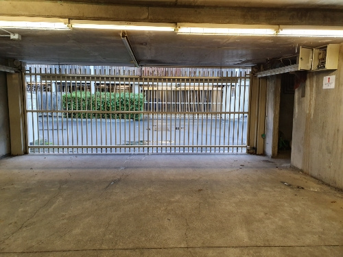 Car park Prahran 5 minutes from Prahran station