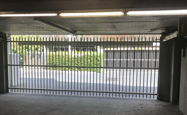 Chapel/Greville Sts -Punt Road secure undercover