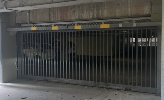 Convenient Car Space in Waterloo