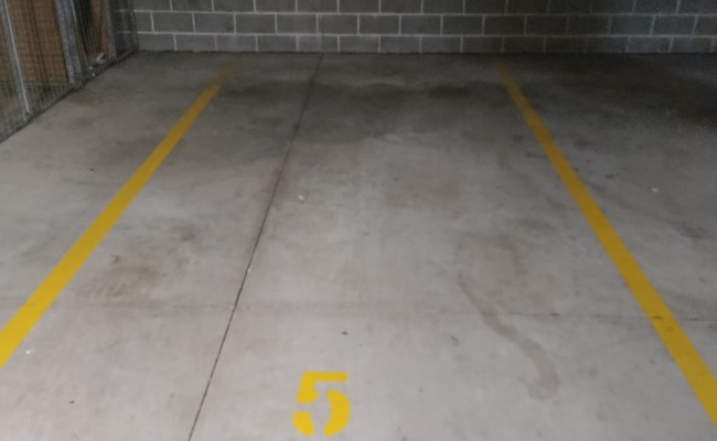 Parking space available near Westfield, CBD