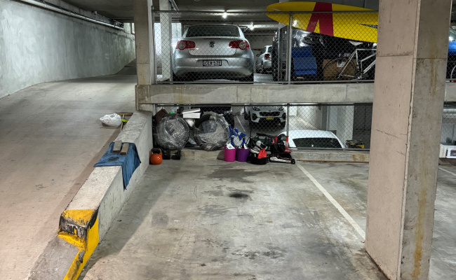 Manly - Great Indoor Parking Near Manly Beach