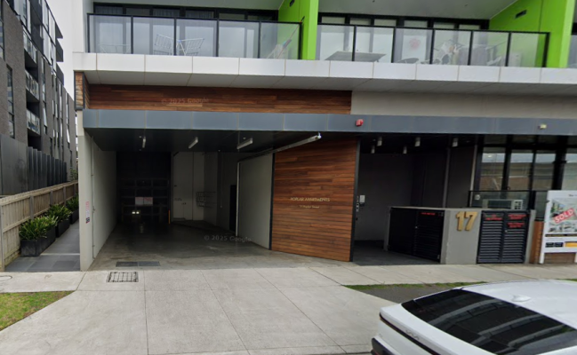 Great Indoor Parking slot near Boxhill Centre VIC 3128