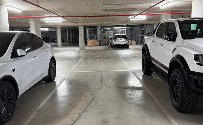 SPACIOUS Homebush Secure Basement Parking Space