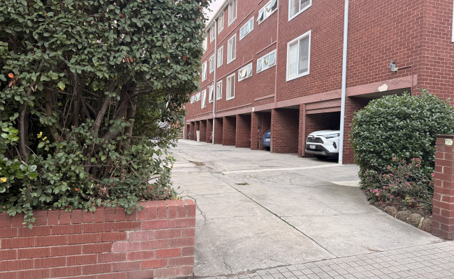 Sheltered Convenient 24/7 Parking, 500m from MCG, 500m from Jolimont Station