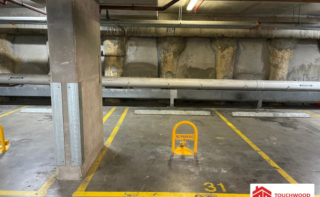 Secure Ground-Level Parking for Lease in Powlett Street, East Melbourne (31)