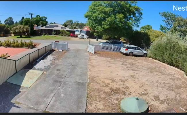Front Lawn Parking 16min to Perth Airport -with security cam