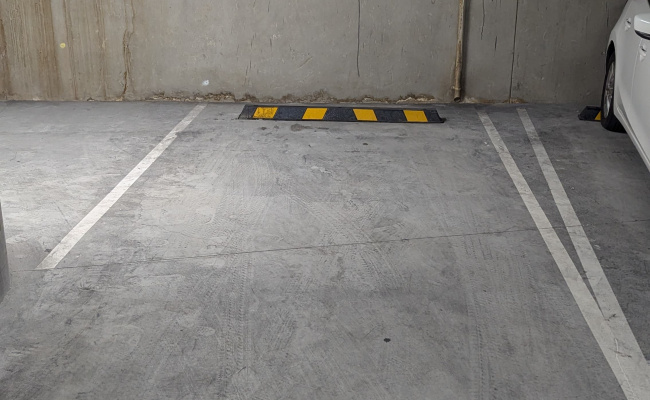 Brisbane City - Great Indoor Parking