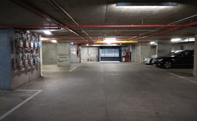 queen St secured Car park available in CBD
