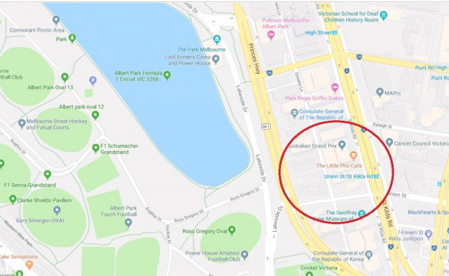 Great St Kilda Road car space close to hospitals