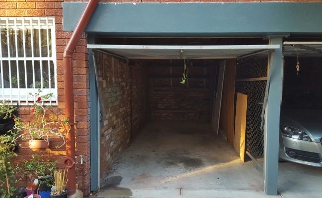Safe & Secure Garage to Rent in Brighton-Le-Sands