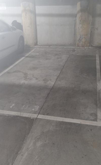 Melbourne - Secure Private Parking with Direct  Access to CBD Tram Line