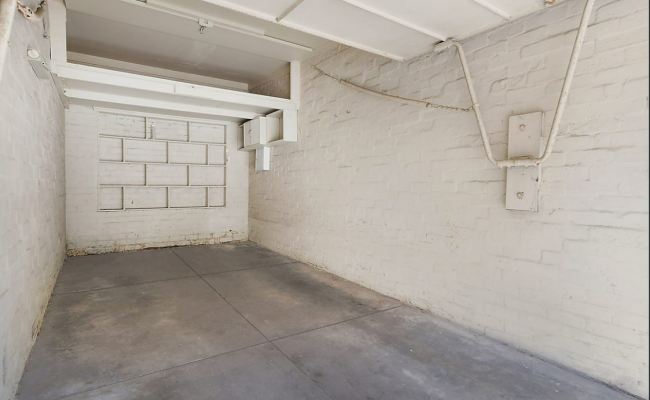 Lock up garage parking on Arthur Street in Melbourne Victoria Lock up garage parking on Arthur Street in Melbourne Victoria