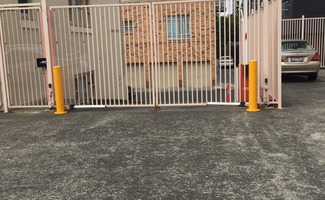 Melbourne - Secure Outdoor Parking near 492 St Kilda Road