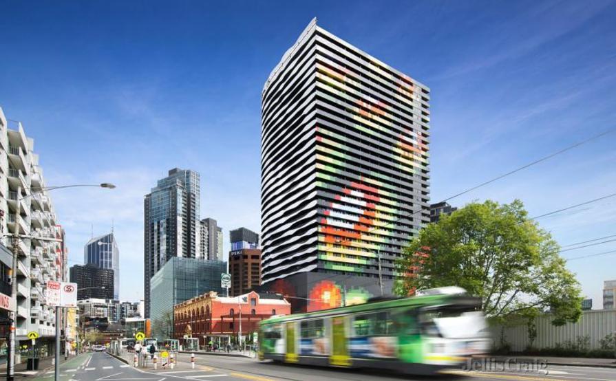 parking next to RMIT, Uni Melbourne, Queensberry tram stop-