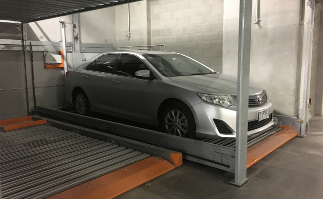 parking next to RMIT, Uni Melbourne, Queensberry tram stop-