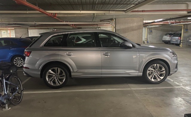 Car Space 3 mins walk to CBD and 1 min walk to Lygon Street