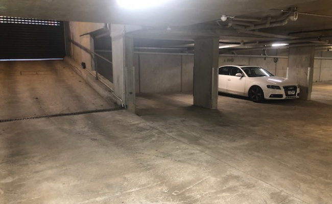 Car Space 3 mins walk to CBD and 1 min walk to Lygon Street