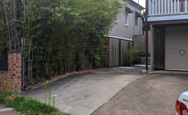 Short walks to UQ, PA hospital