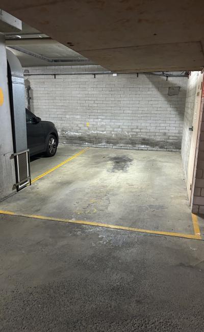 Great under ground secure parking spot in the heart of Surry hills