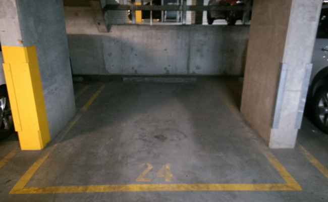 Single car park in New Quay, Docklands