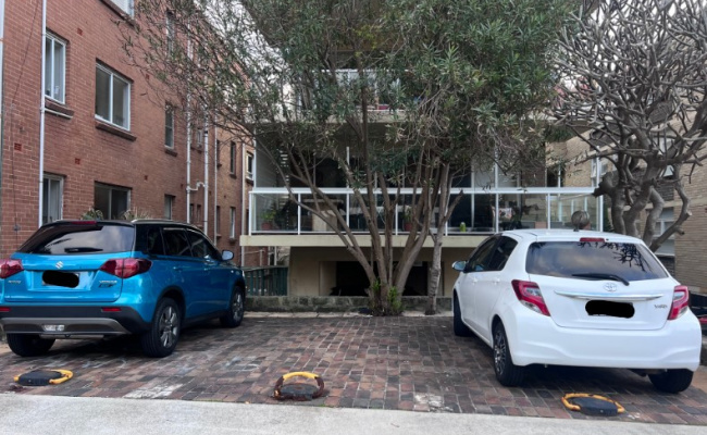 North Bondi - 20m from beach Ramsgate Avenue