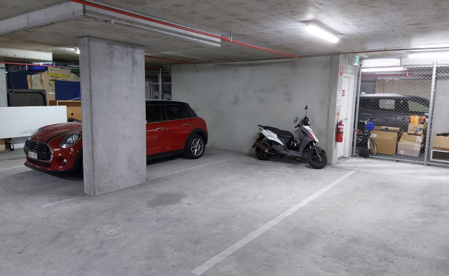 Great parking space close to QUT