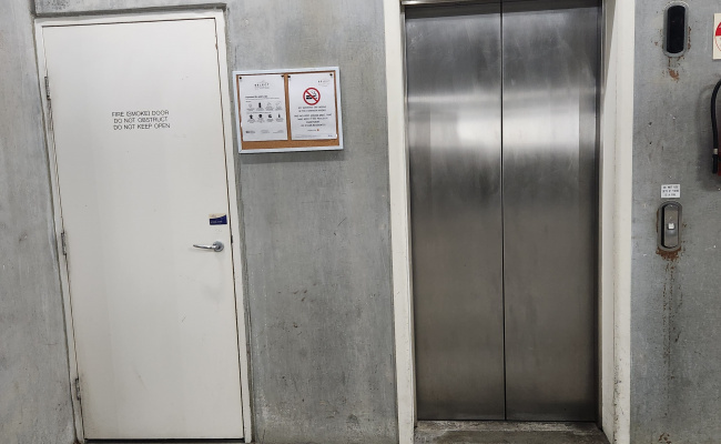 Carlton - Secure Undercover Private Parking near the City