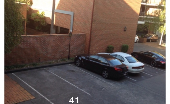 Prime secure unrestricted parking space 24/7access