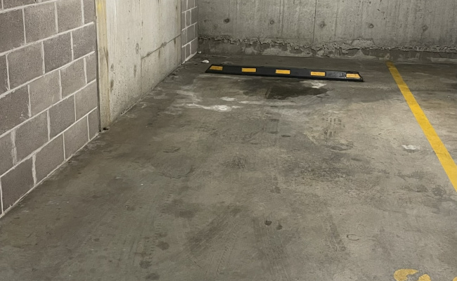 Airport Parking / Turrella station - Secured Indoor