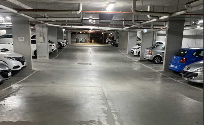Secure, Indoor Reserved Carpark in Carlton Close to Melbourne Uni, Lygon and CBD.