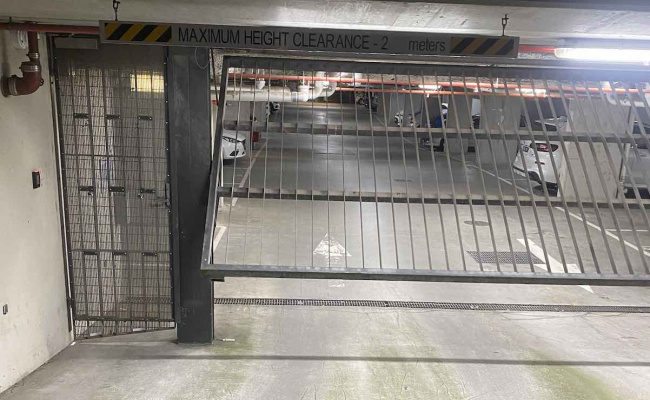 Secure, Indoor Reserved Carpark in Carlton Close to Melbourne Uni, Lygon and CBD.