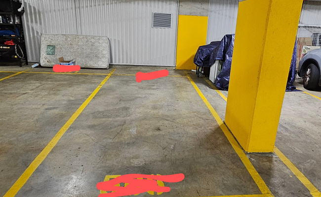 Secured parking space for rent in Kogarah